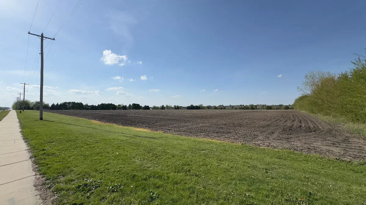PIN 14-11-477-001 Northtown and Pipeline Roads
