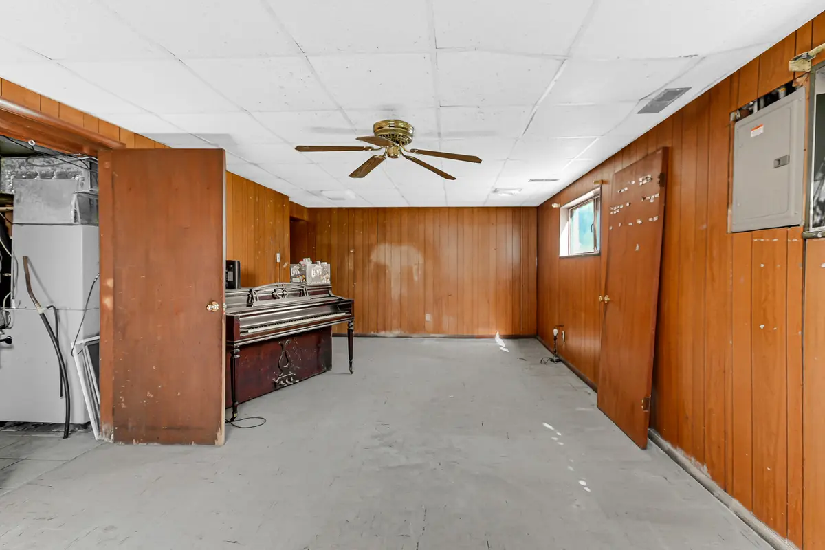 325 Gentry Street