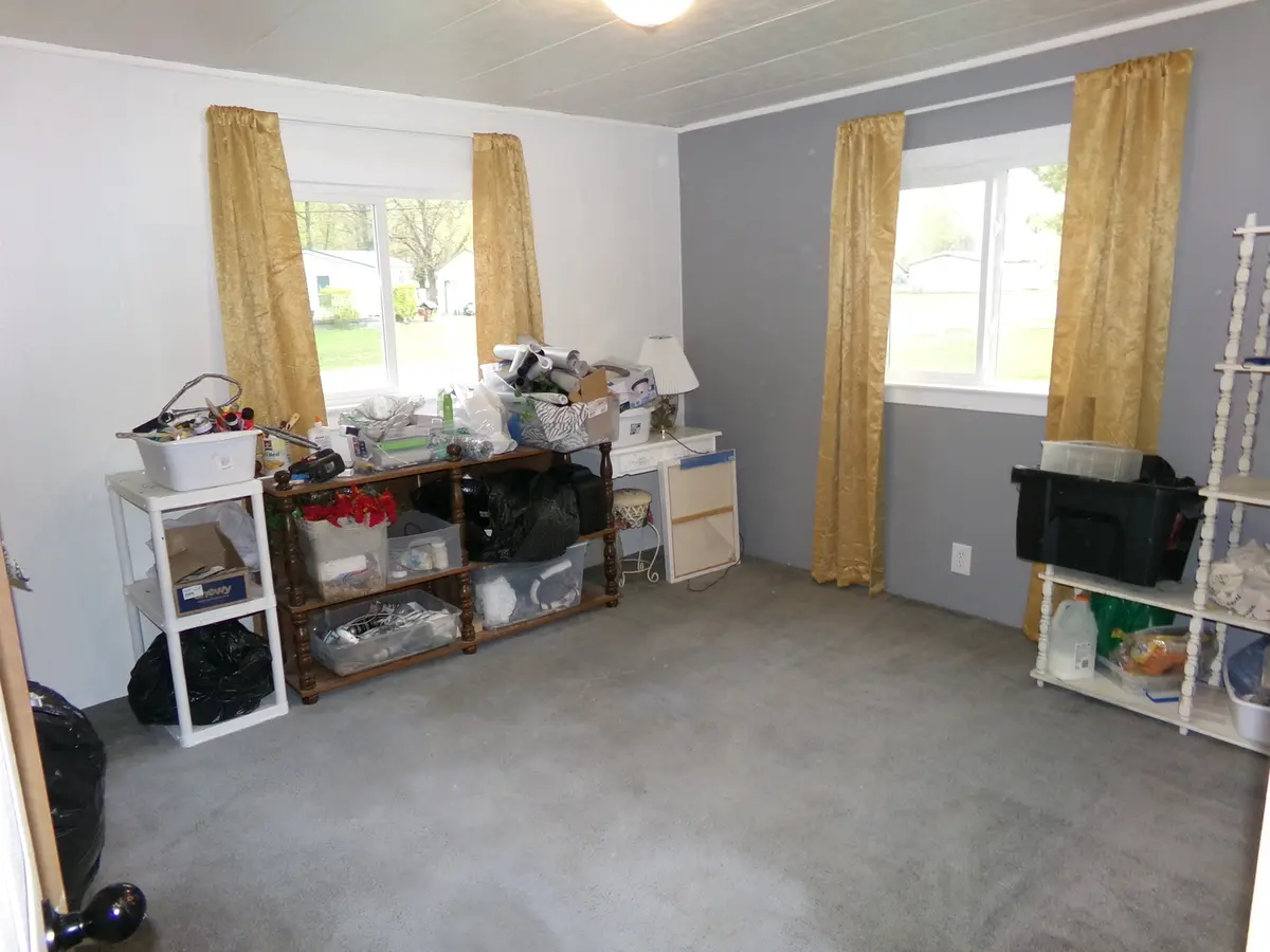 1104 VAN BUREN Avenue