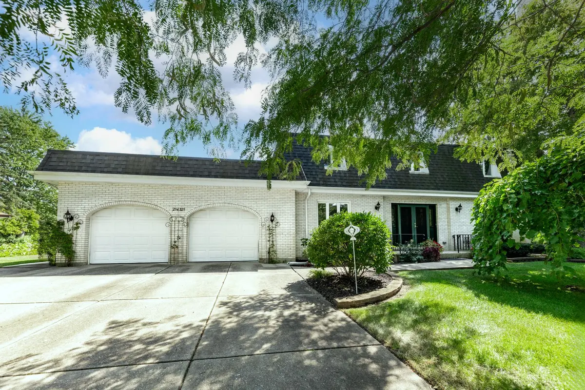 21W325 Sunnyside Drive