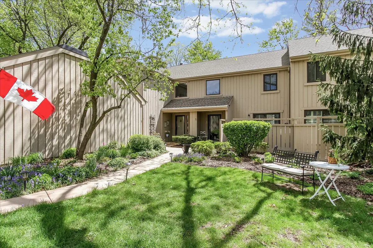 79 Hunt Trail