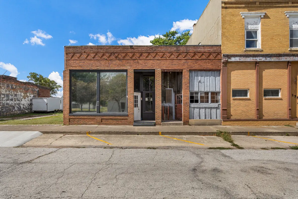 245 N Highway Avenue