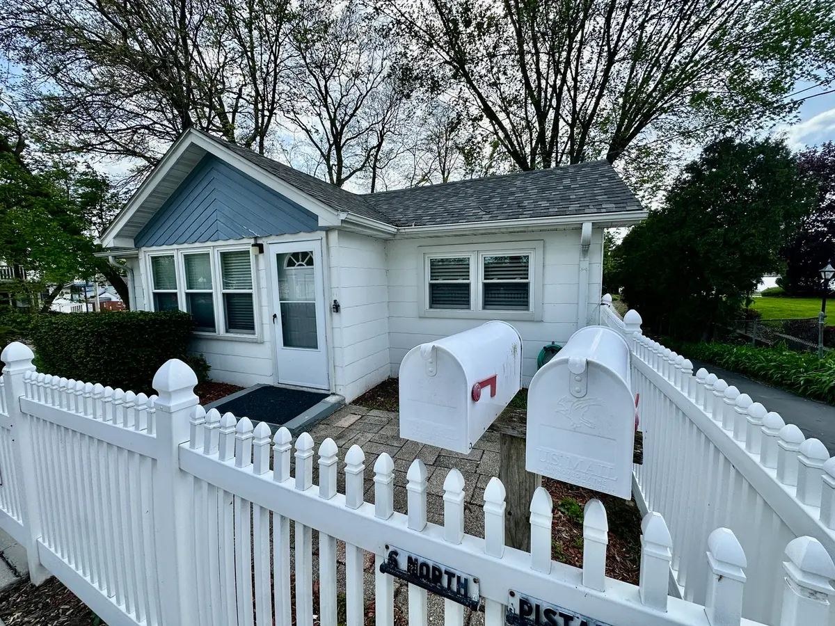 6 N Pistakee Lake Road