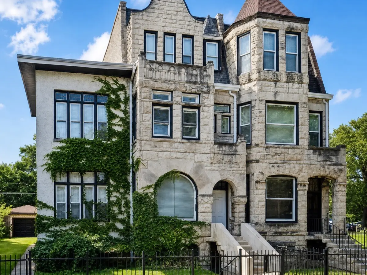 611 E 50th Place
