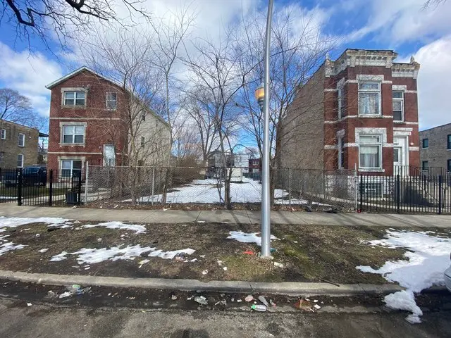 3324 W Walnut Street