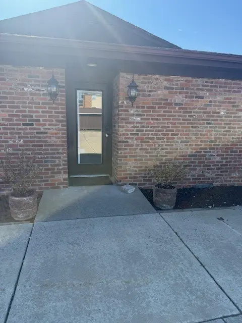 806 Four Seasons Road