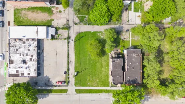 738 W 54TH Place