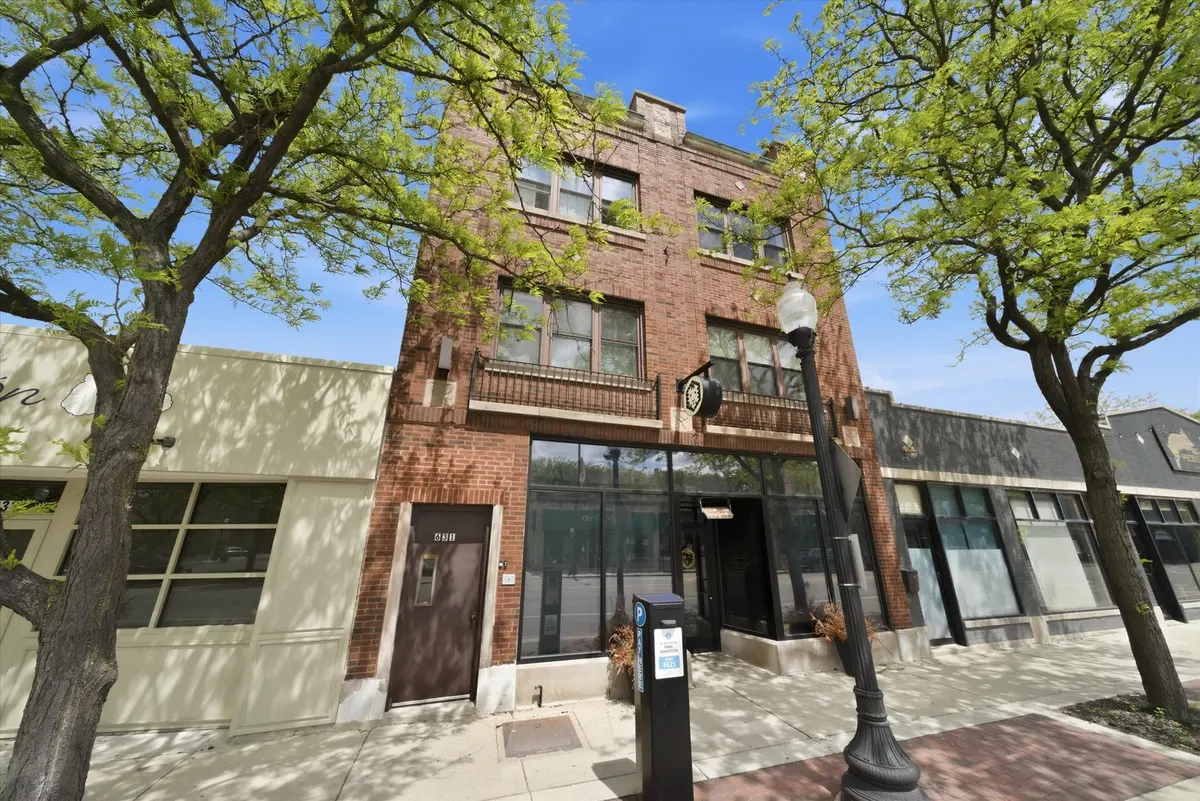 629 W HOWARD Street