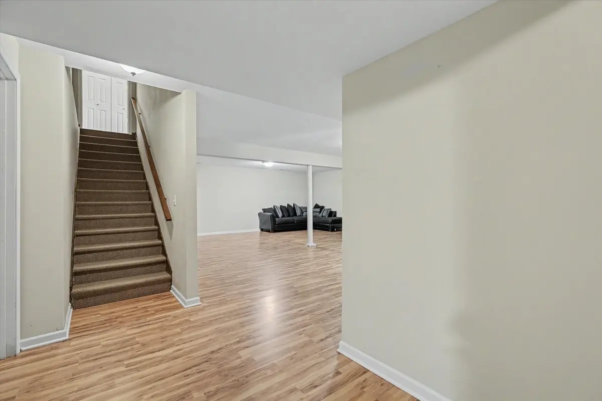 1601 E Lexington Drive
