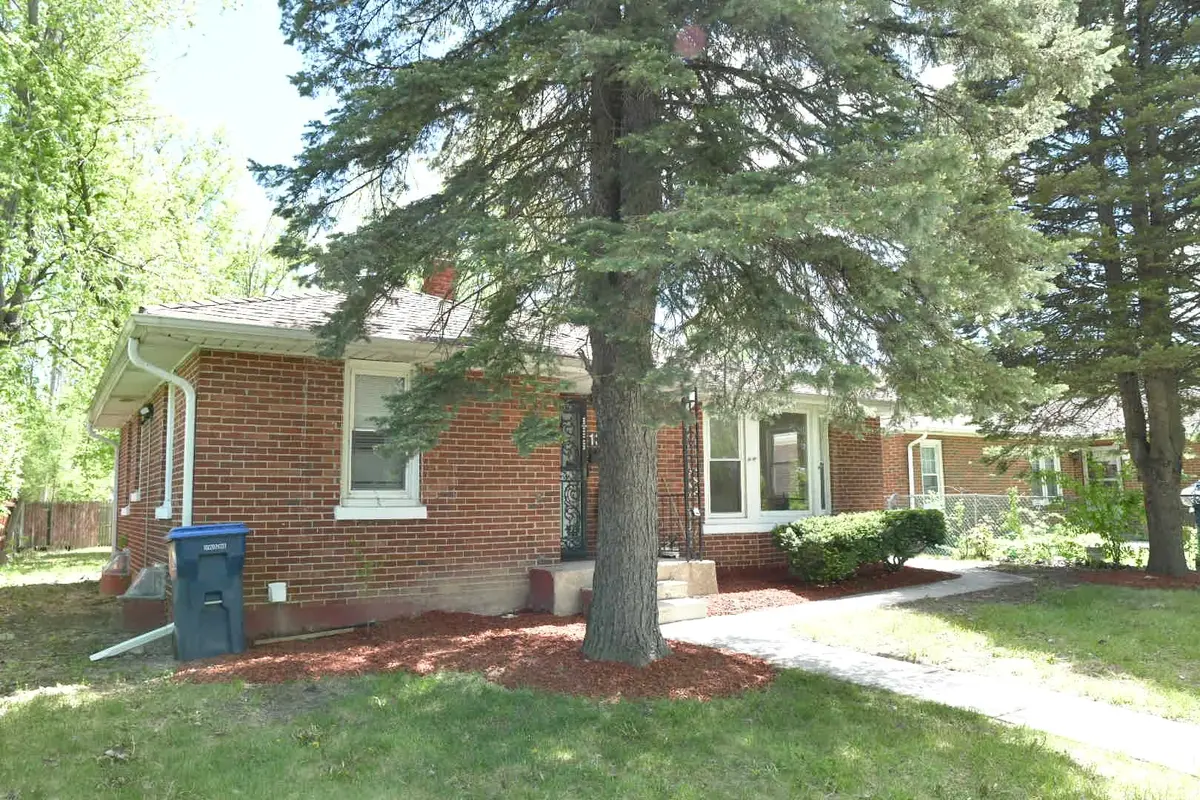 1325 GLENN Drive
