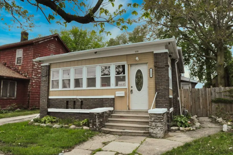 112 W Hickory Street