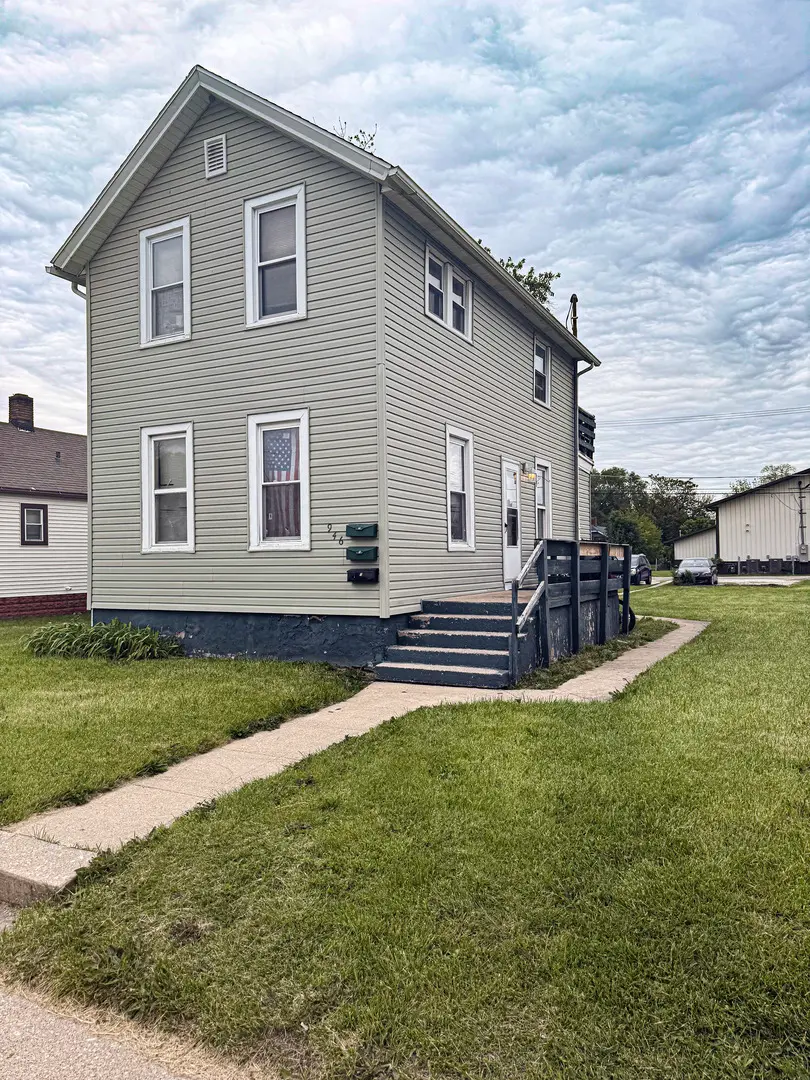 946 S Schuyler Avenue