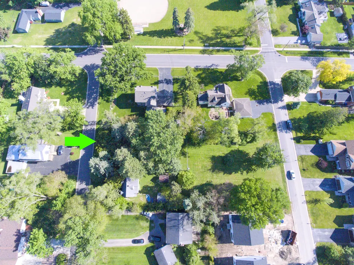 1S156 3rd Street
