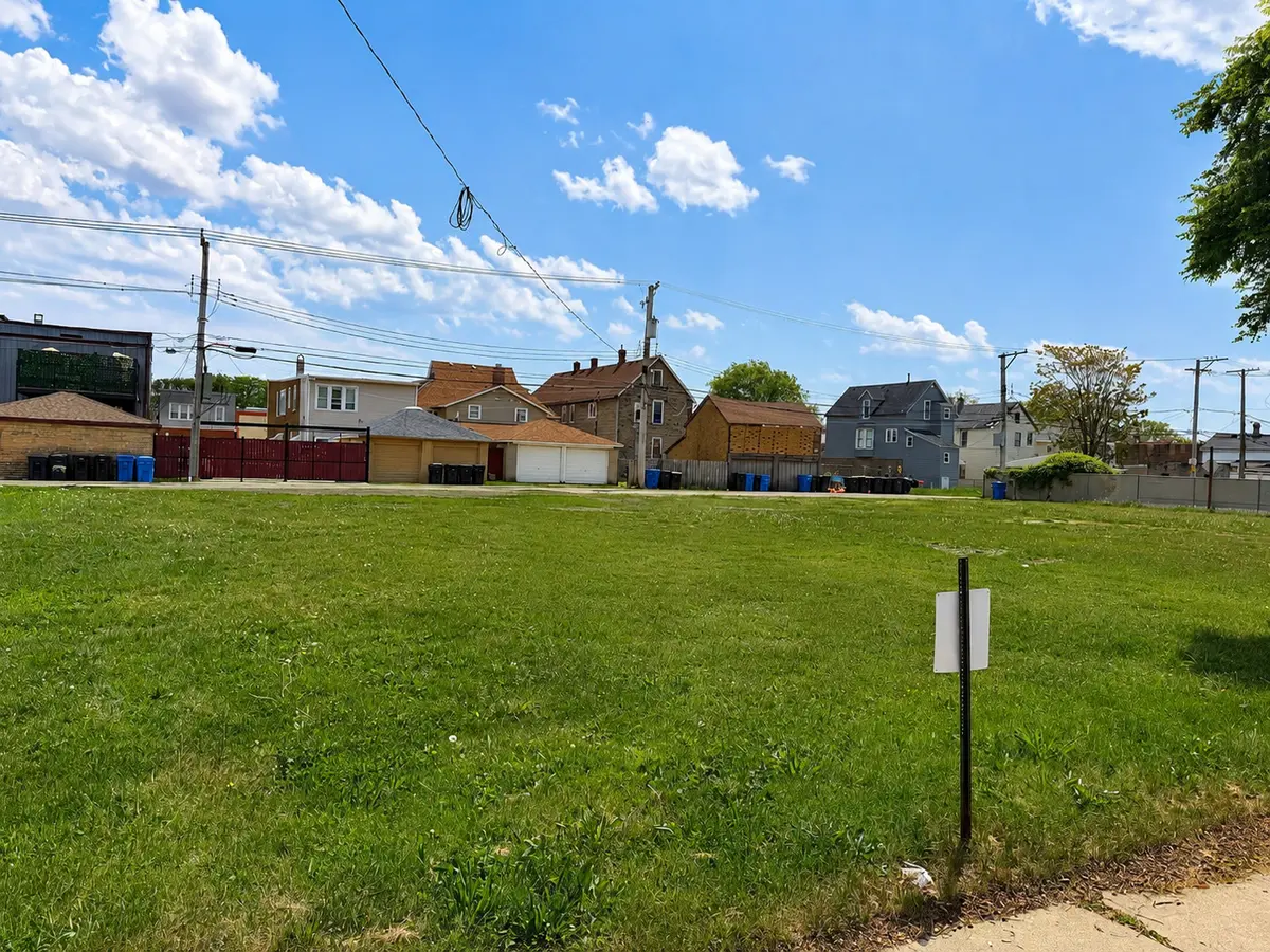 13303 S Baltimore Avenue