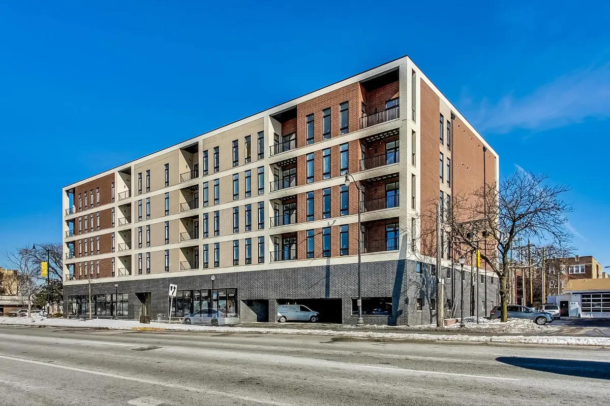 8025 Skokie Boulevard