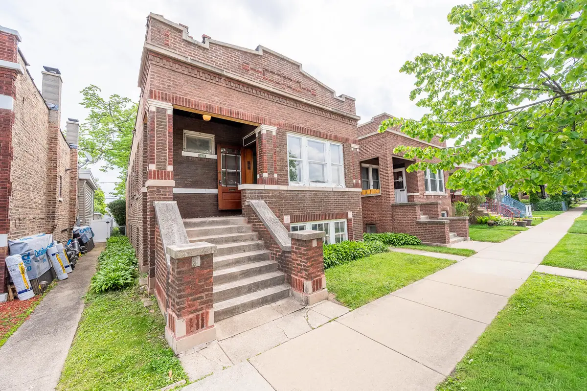 2323 Highland Avenue
