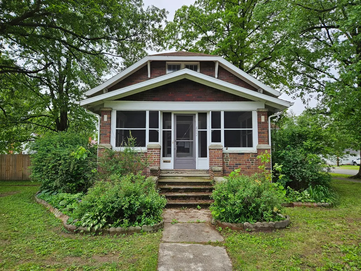 402 E 5th Street