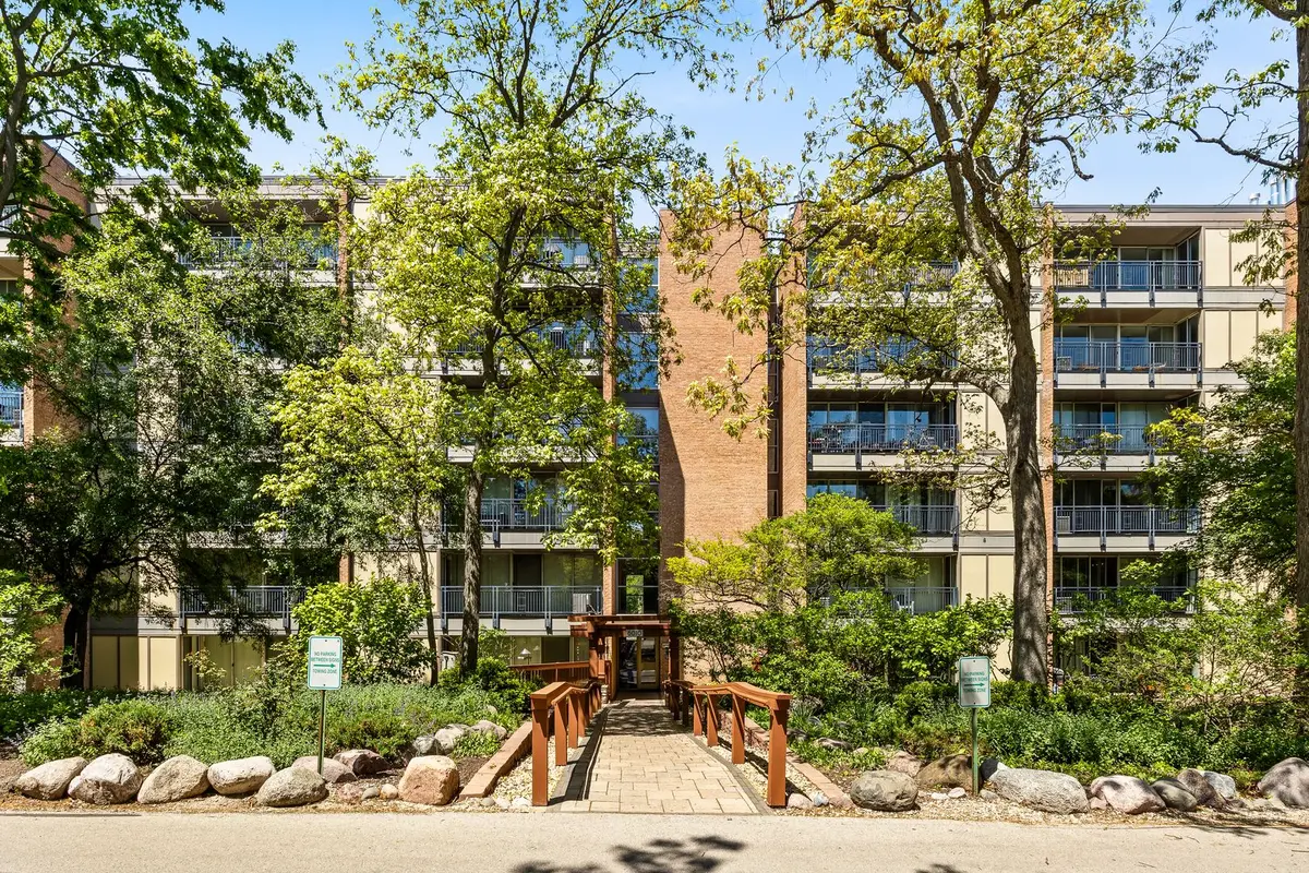 6010 Oakwood Drive