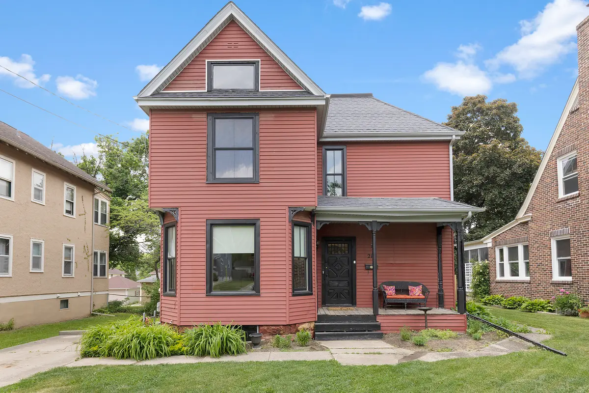 218 N LONDON Avenue