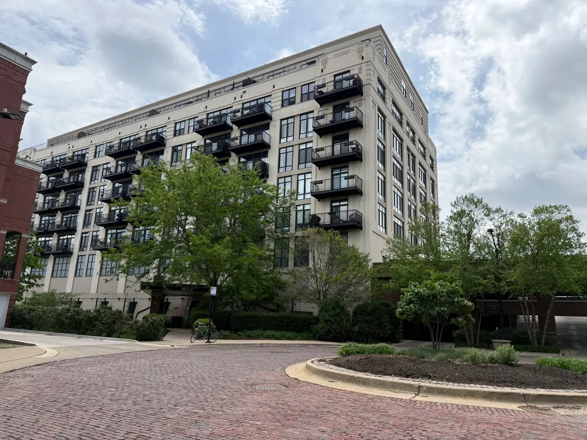 1525 S Sangamon Street