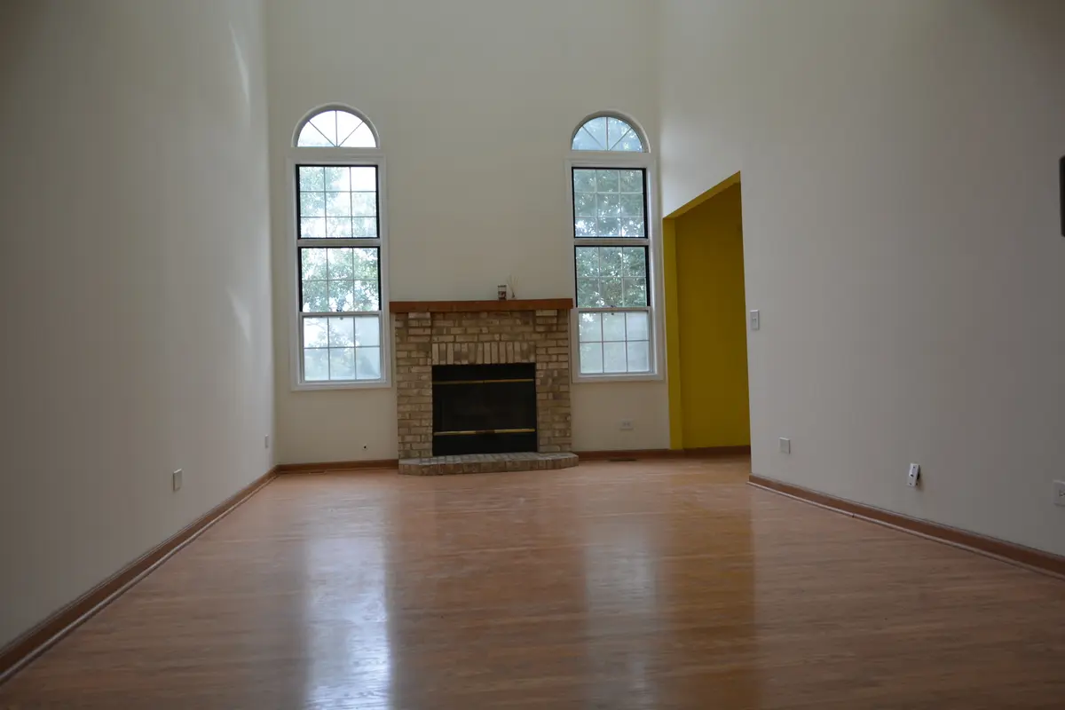 494 W Parkside Drive