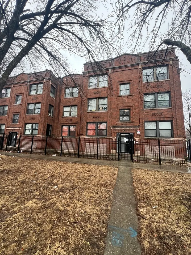 73 E 69th Street