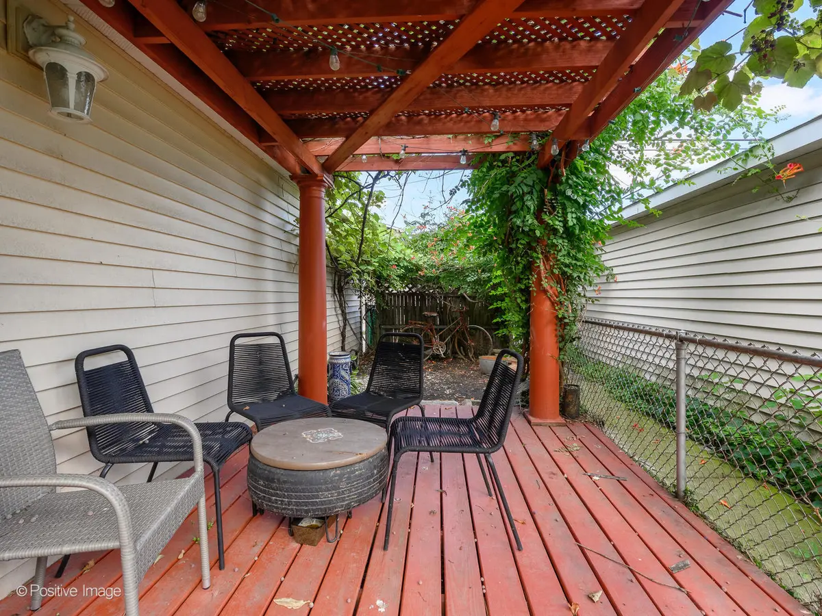 3109 Clarence Avenue