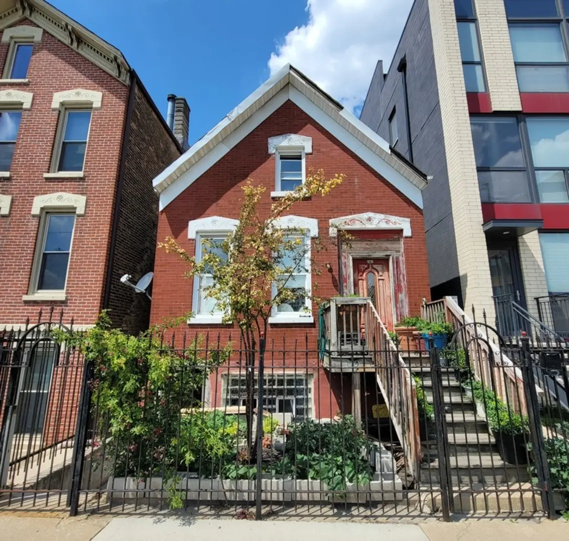 1636 W Augusta Boulevard