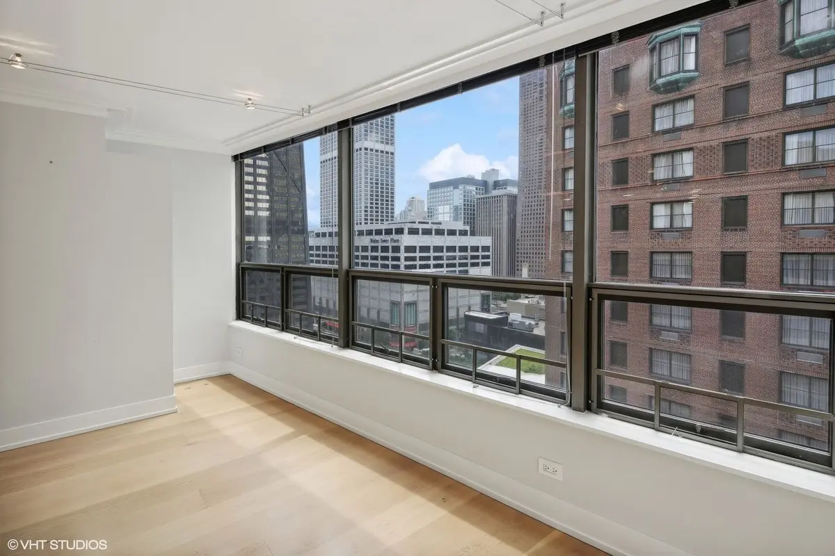 110 E DELAWARE Place
