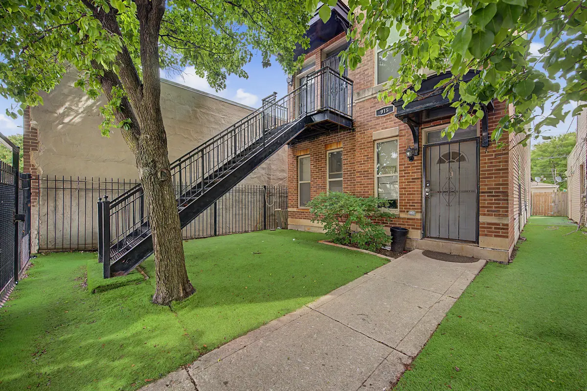 915 S Kedzie Avenue