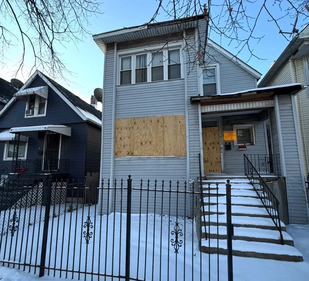 722 N Laramie Avenue