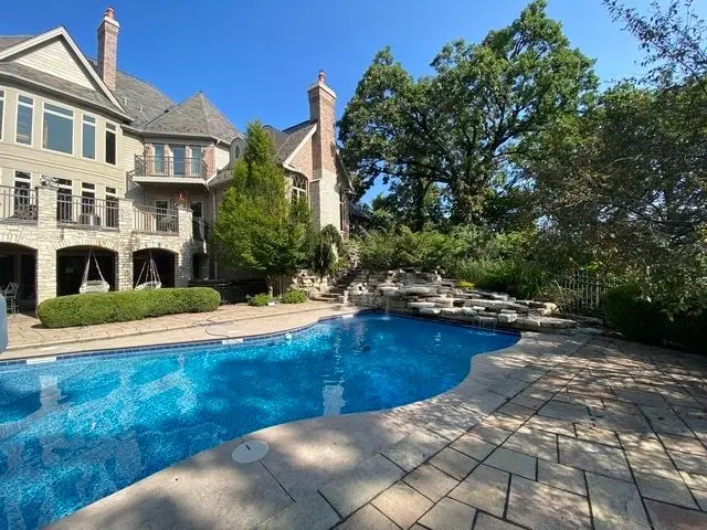 1051 Oakmont Court