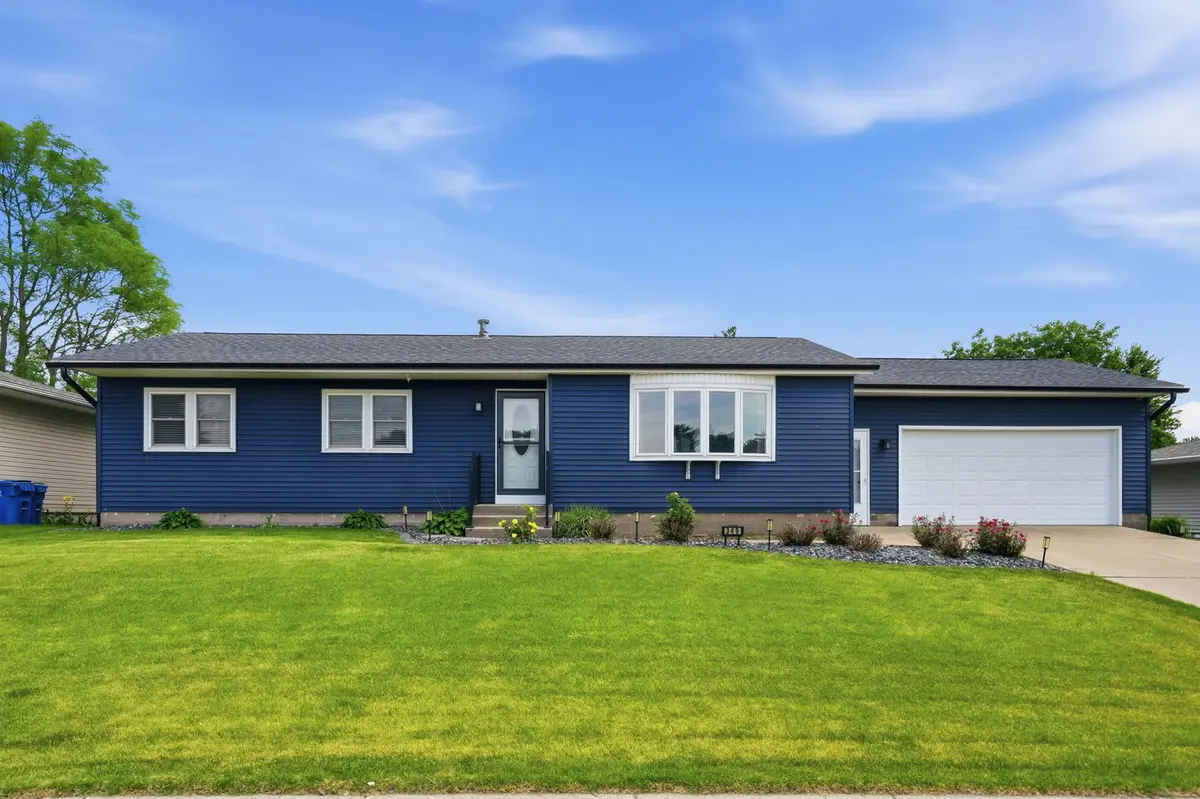 349 W CEDAR Lane