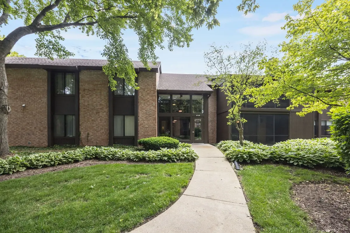740 Saint Andrews Lane
