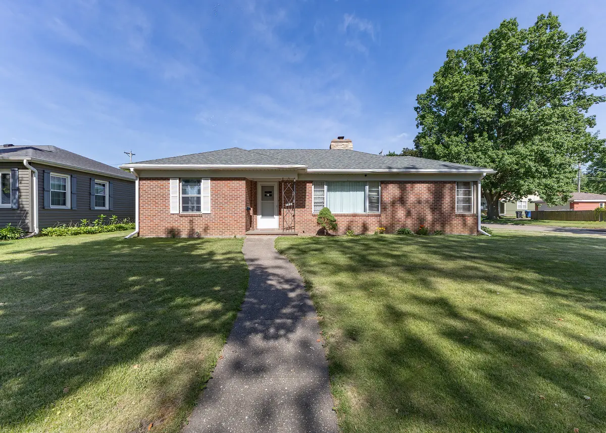 1030 N 3rd Street