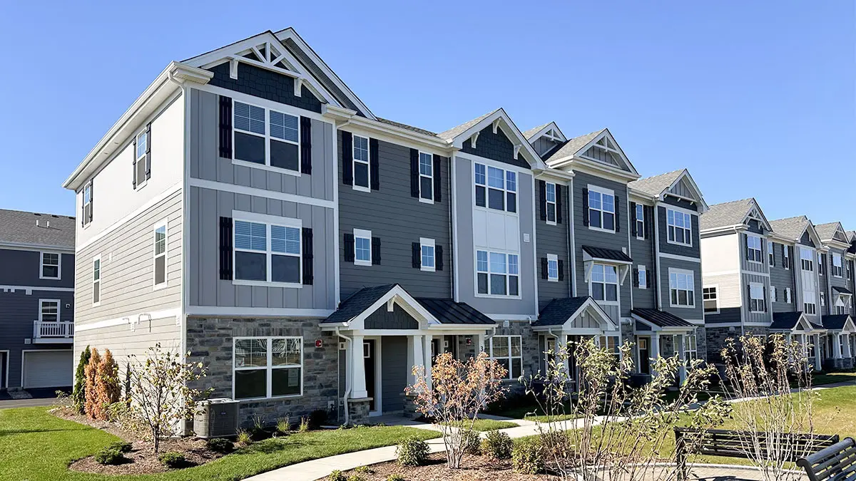 419 lakeshore Court