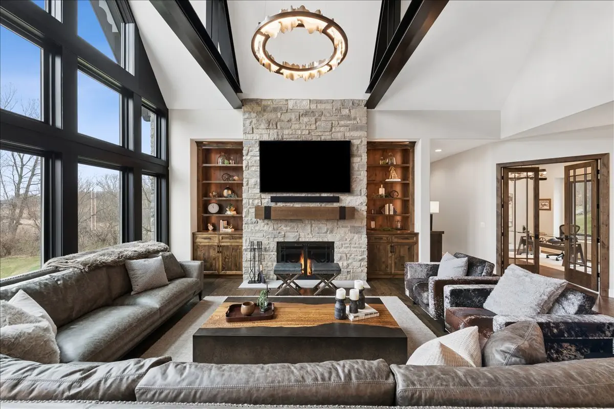 3873 Carlisle Drive