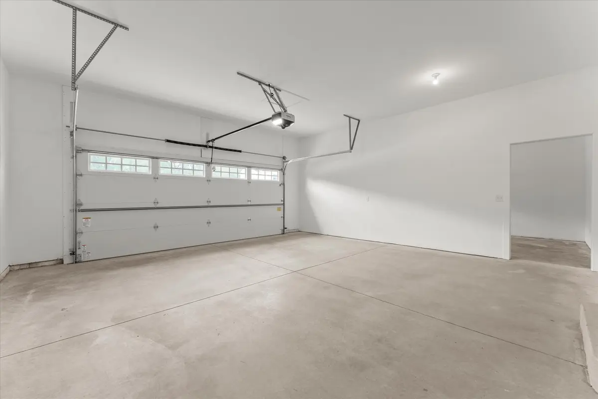 1408 Ravenwood Drive