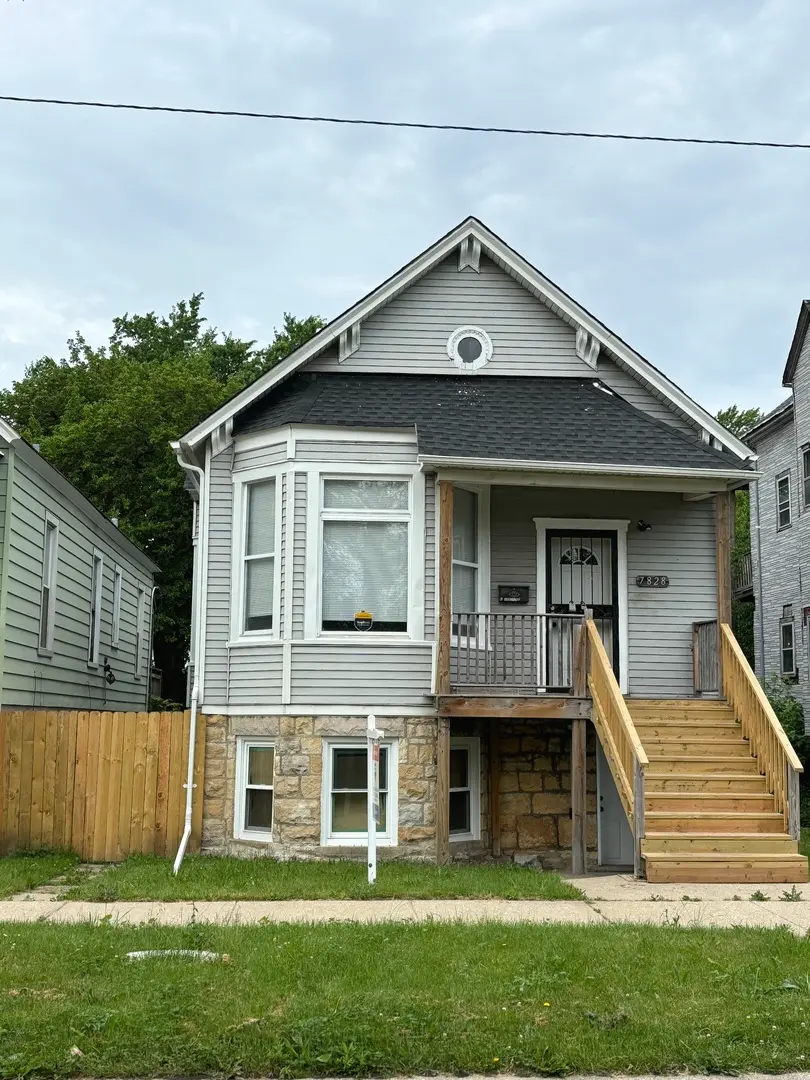 7828 S Escanaba Avenue