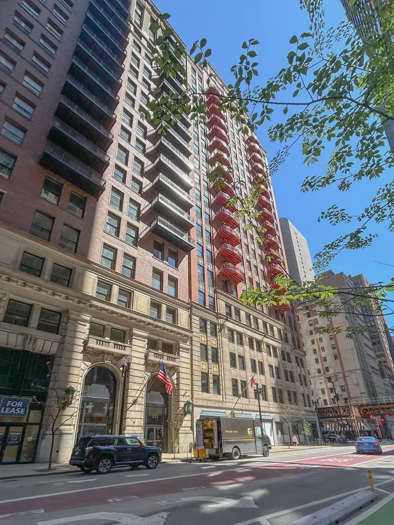 212 W Washington Street
