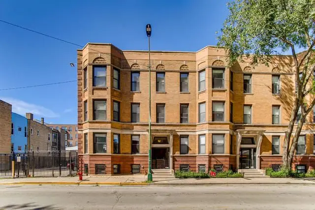 728 W Addison Street