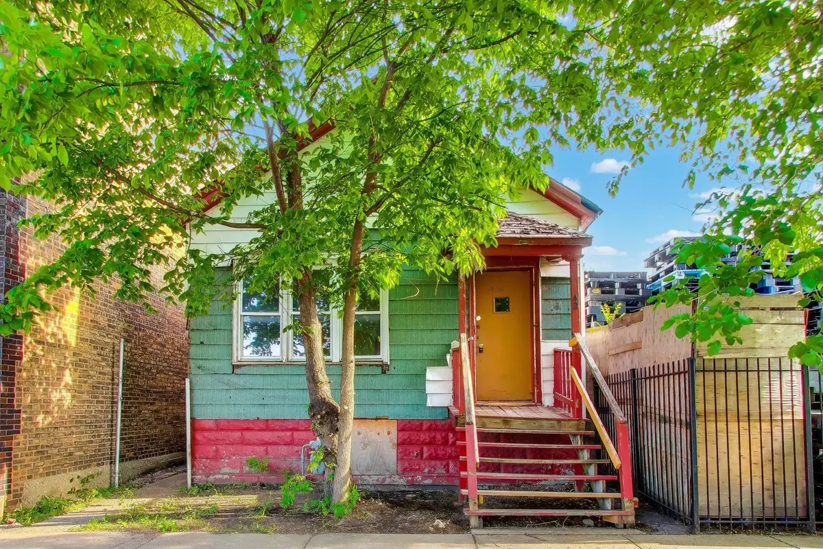 4316 W Carroll Avenue