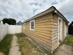 2504 S 57th Court