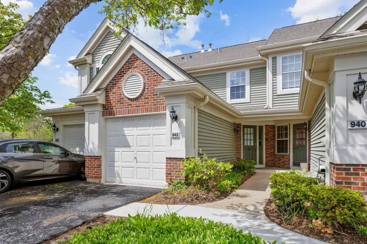 942 Little Falls Court
