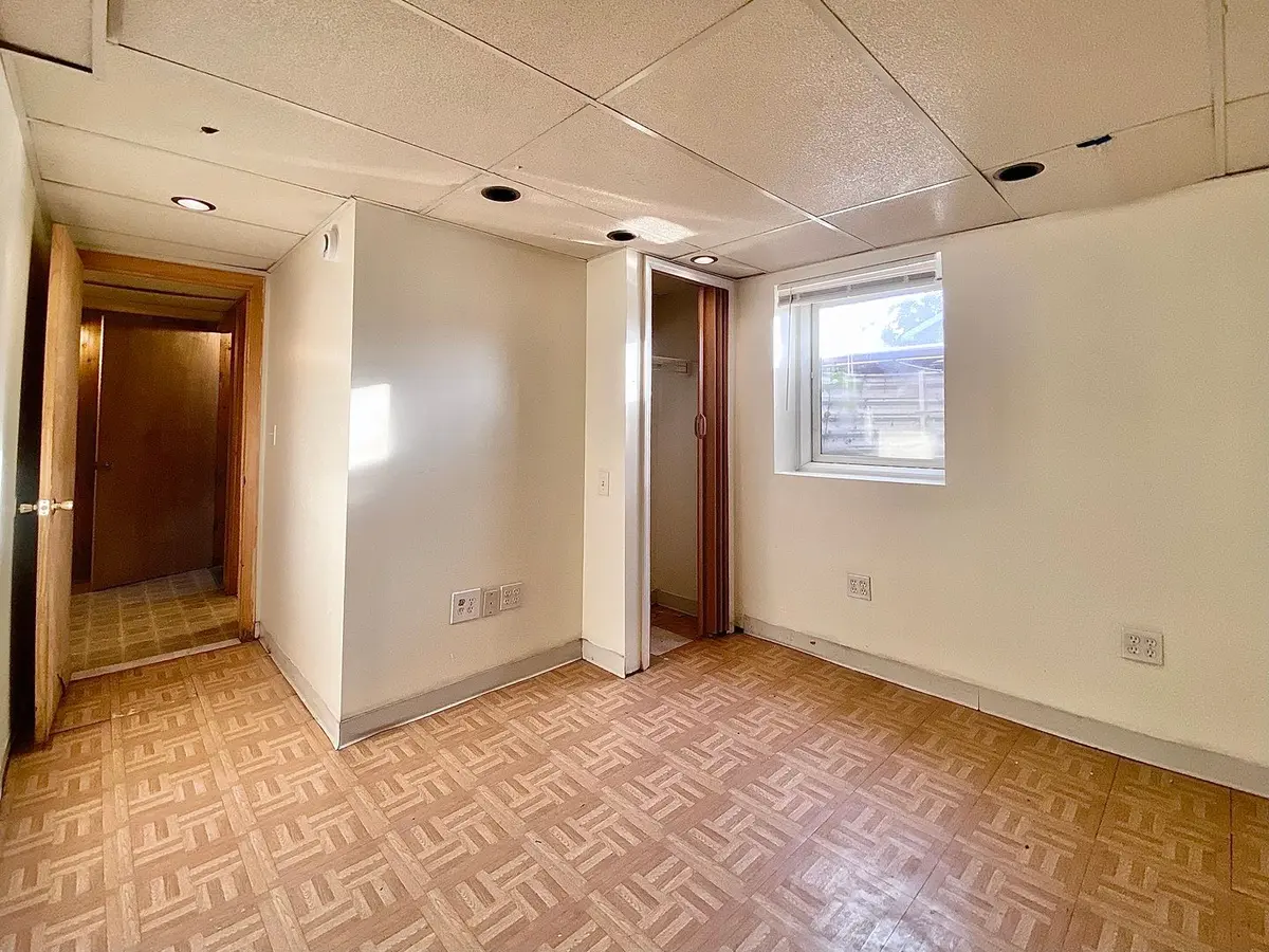 18034 Ridgewood Avenue