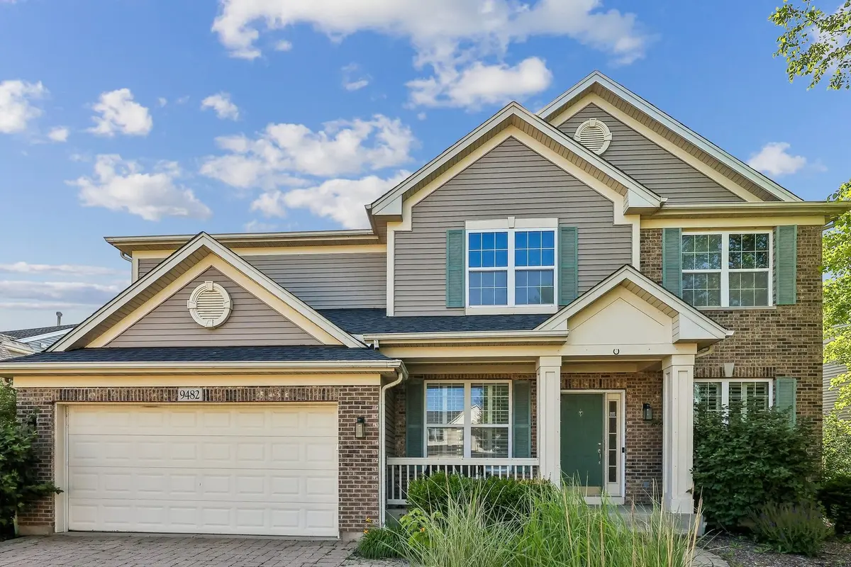 9482 Inverness Drive