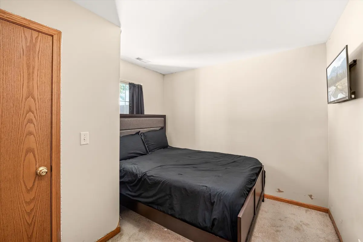 1924 GRANDVIEW Place