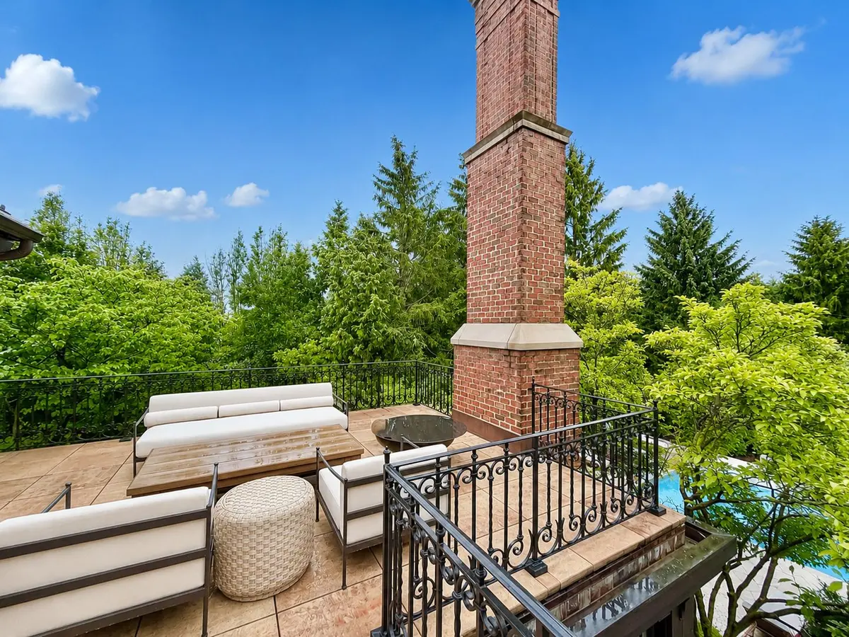 86 Prospect Avenue