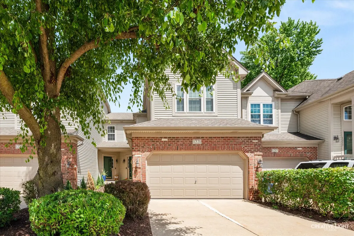 1221 Oakleaf Court