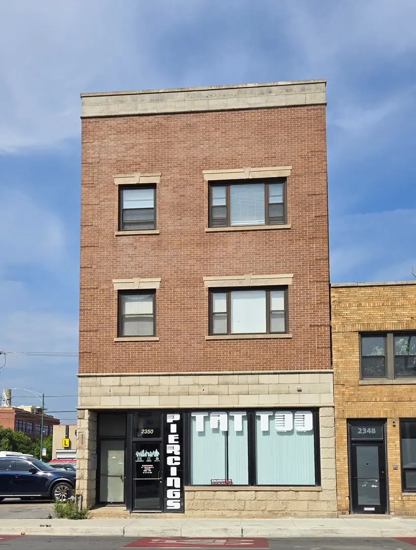 2350 W Grand Avenue